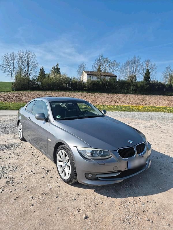 Second-hand BMW 320 184 CP (135 kW) 2011 Gri Coupe