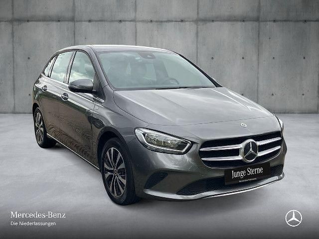 Gebraucht 2020 Mercedes B250e Van / Kleinbus | 23.490 € (Fairer Preis) - Bild 1/4