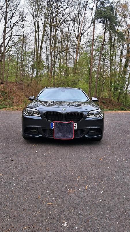 Gebraucht BMW M550 381 PS (280 kW) 2014 Grau Limousine