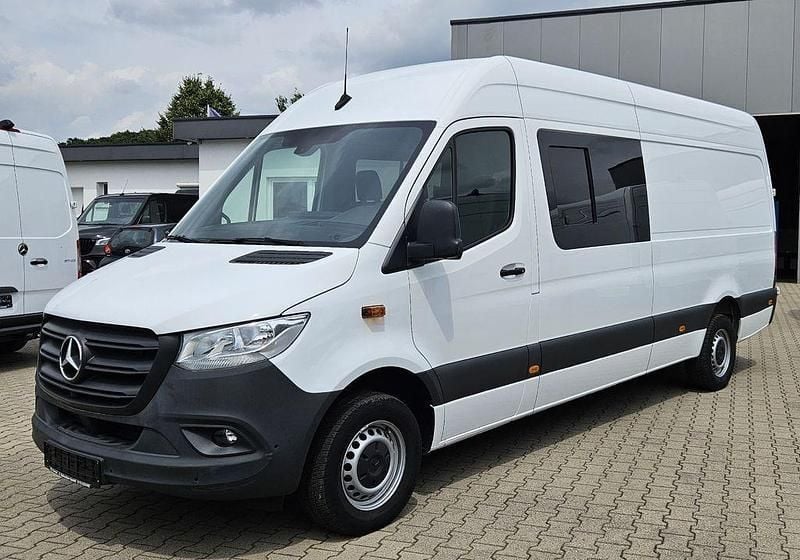 Weiß Gebraucht 2022 Mercedes Sprinter Van | 42.721 € (Teuer) - Bild 1/4