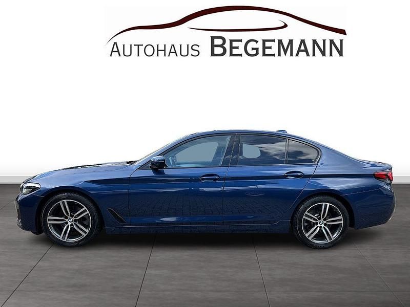 Gebraucht BMW 520 Performance 190 PS (139 kW) 2022 Blau Limousine