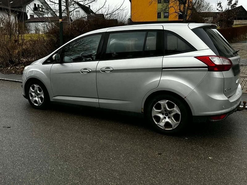 Gebraucht Ford Grand C-Max 115 PS (84 kW) 2012 Silber Van / Kleinbus