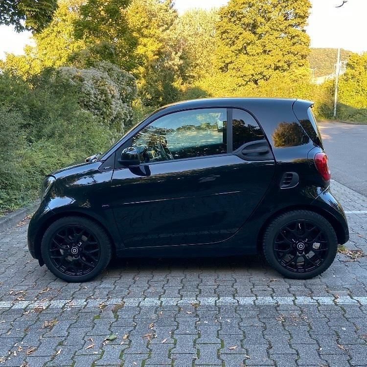 Gebraucht Smart ForTwo Coupé 90 PS (66 kW) 2017 Schwarz Coupé