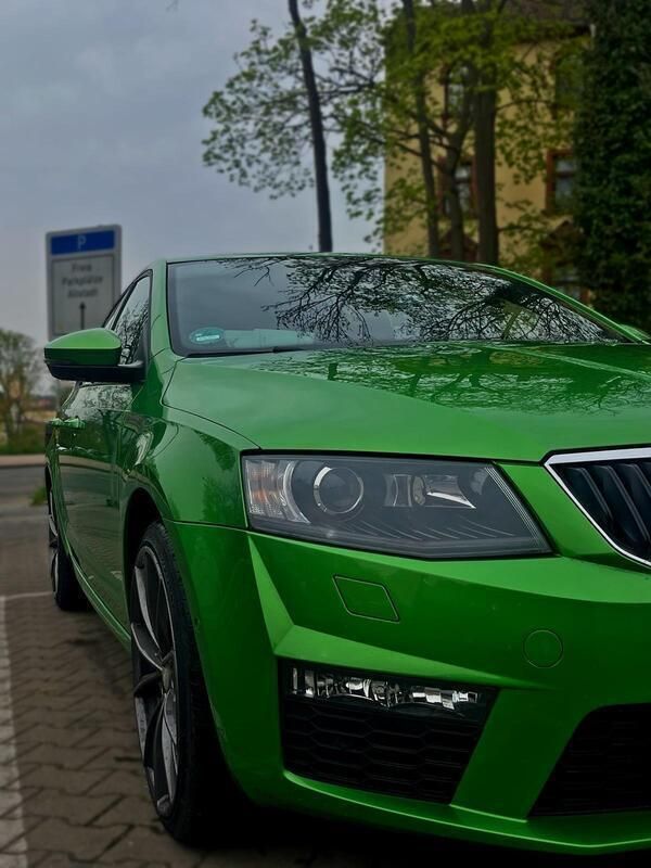 Grün Gebraucht 2013 Skoda Octavia RS Limousine | 12.500 € (Fairer Preis) - Bild 1/4
