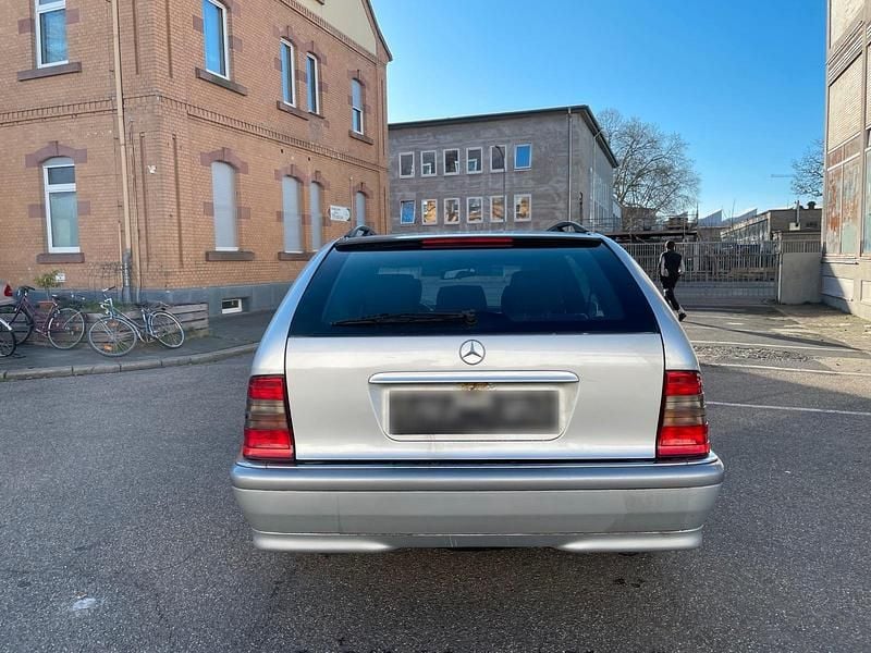 Gebraucht Mercedes C240 170 PS (125 kW) 2001 Silber Kombi