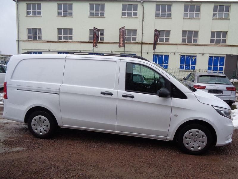 Gebraucht Mercedes Vito 163 PS (119 kW) 2017 Weiß Van