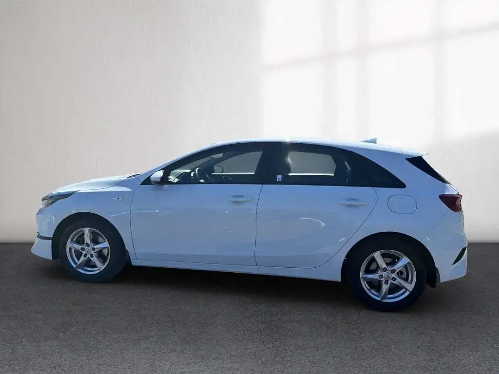Usado Kia Ceed 140 CV (102 kW) 2025 Blanco Utilitario
