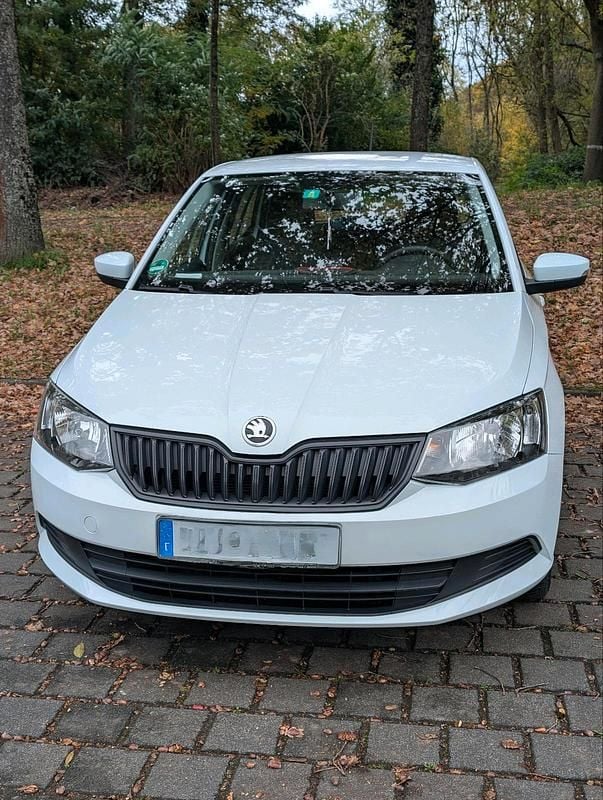 Gebraucht Skoda Fabia 60 PS (44 kW) 2018 Weiß Kleinwagen