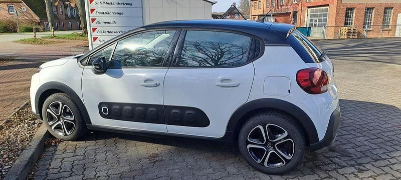 Gebraucht Citroën C3 Shine 82 PS (60 kW) 2017 Weiß Limousine