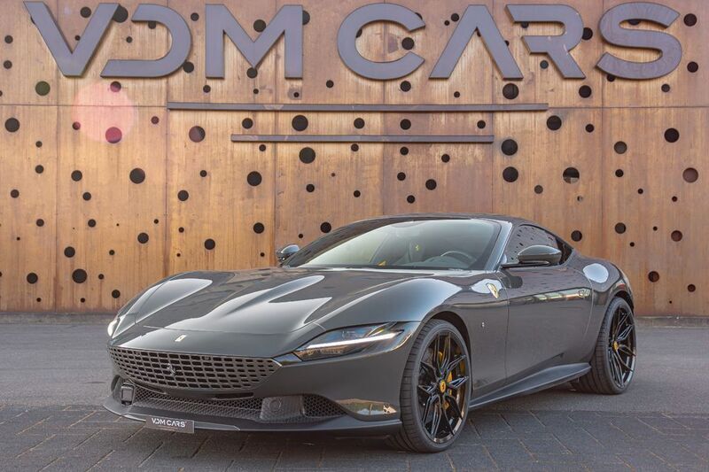 Grau Neu 2024 Ferrari Roma Coupé | 299.900 € - Bild 1/4
