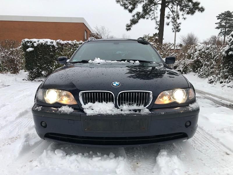 Gebraucht BMW 320 M Sport 150 PS (110 kW) 2005 Blau Kombi