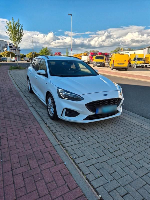 Usado Ford Focus ST-Line 150 CV (110 kW) 2021 Blanco Familiar