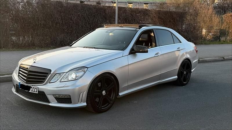 Gebraucht Mercedes E350 AMG 231 PS (169 kW) 2011 Silber Limousine