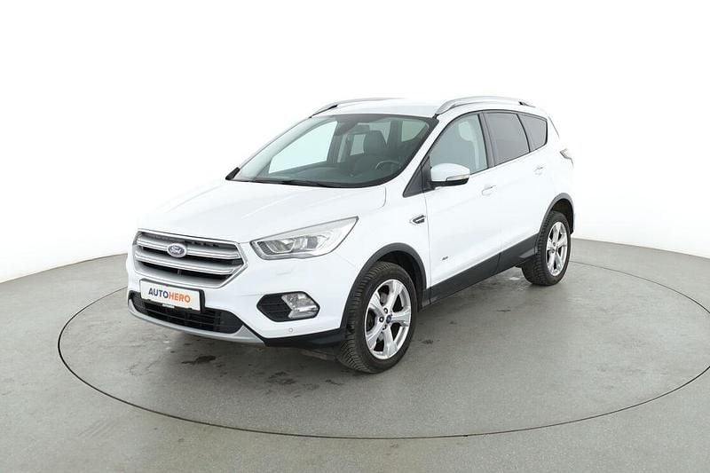 Weiß Gebraucht 2018 Ford Kuga Titanium SUV | 17.860 € (Fairer Preis) - Bild 1/3