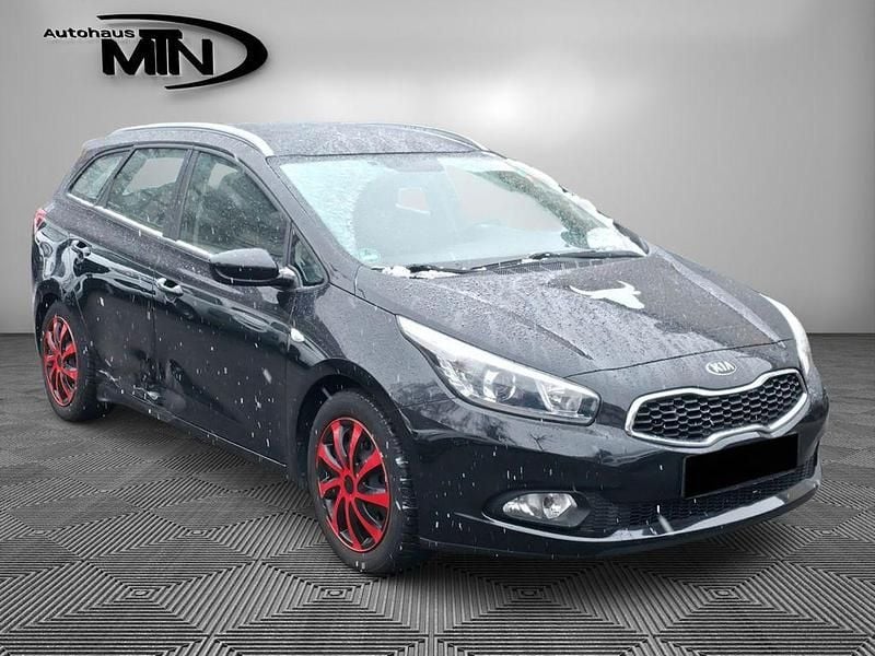 Gebraucht Kia Ceed 99 PS (72 kW) 2013 Schwarz Kleinwagen
