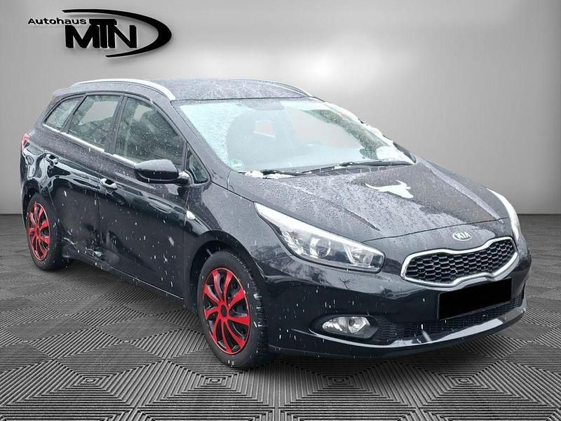 Schwarz Gebraucht 2013 Kia Ceed Kleinwagen | 4.990 € (Superpreis) - Bild 1/4