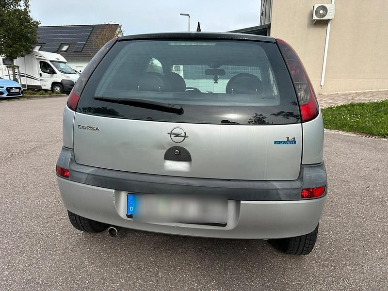 Gebraucht Opel Corsa 90 PS (66 kW) 2003 Silber Kleinwagen