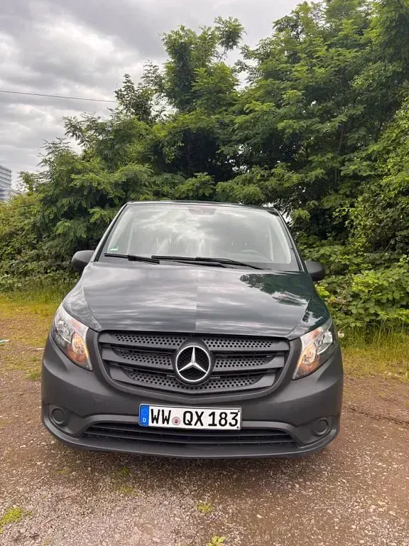 Gebraucht Mercedes Vito 136 PS (100 kW) 2018 Grün Van