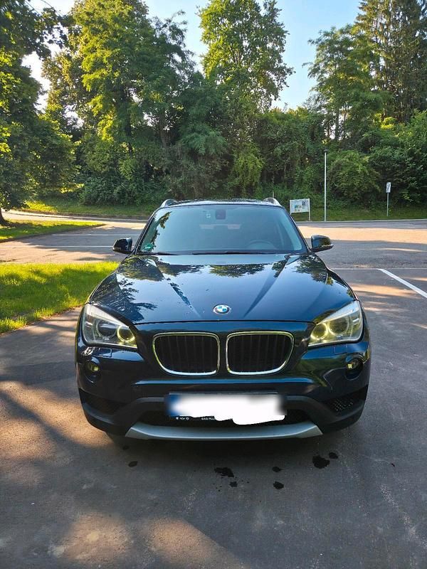 Blau Gebraucht 2013 BMW X1 Performance SUV | 9.900 € (Fairer Preis) - Bild 1/4