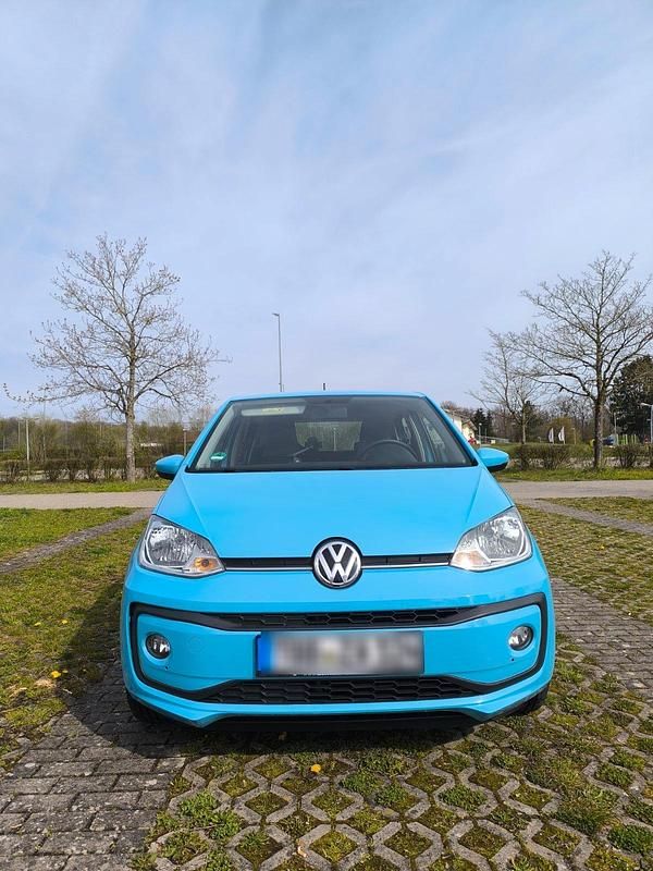 Second-hand VW up! 60 CP (44 kW) 2018 Albastru Hatchback