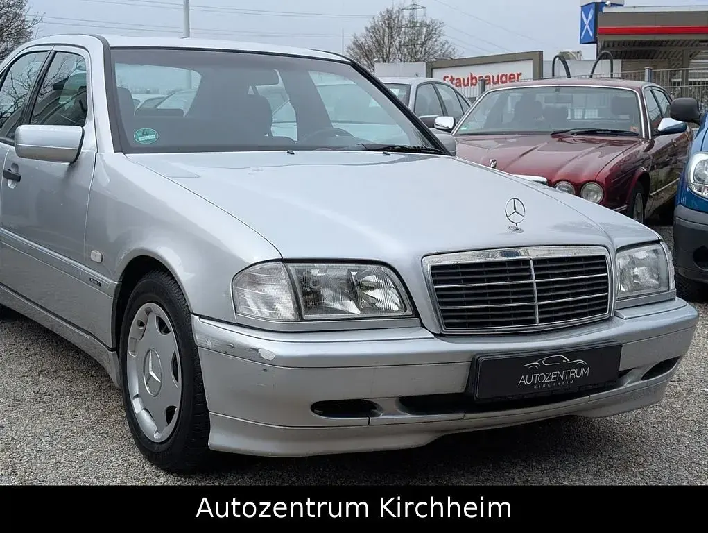 Gebraucht Mercedes C180 122 PS (89 kW) 1999 Silber Limousine