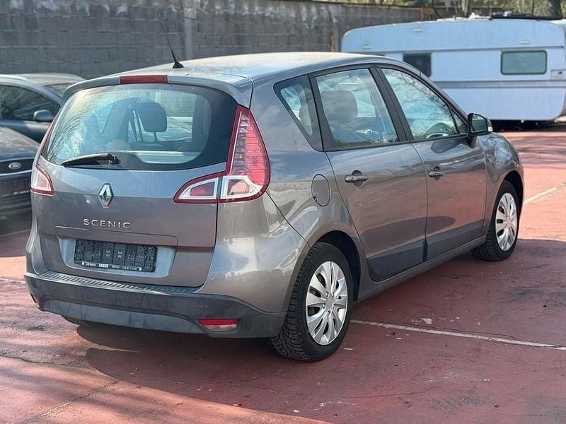 Gebraucht Renault Mégane Expression 110 PS (80 kW) 2009 Grau Limousine