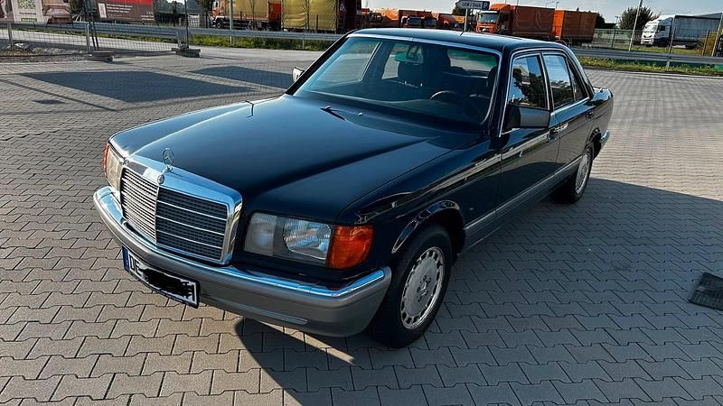 Blau Gebraucht 1987 Mercedes S300 SE Limousine | 10.999 € - Bild 1/4