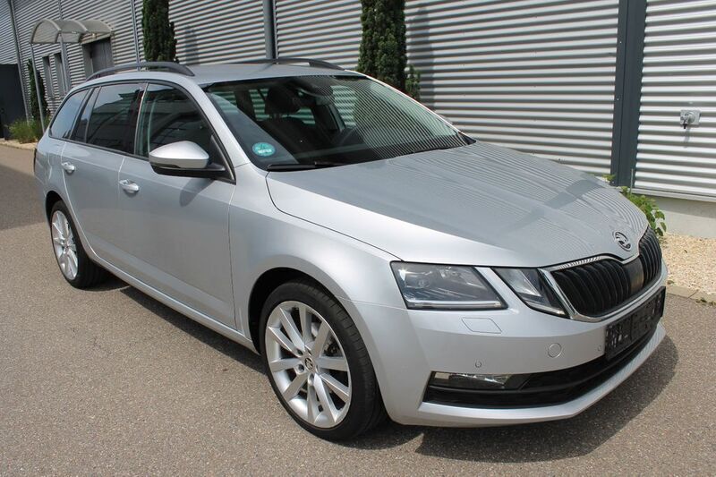 Silber Gebraucht 2019 Skoda Octavia Soleil Limousine | 15.000 € (Guter Preis) - Bild 1/4