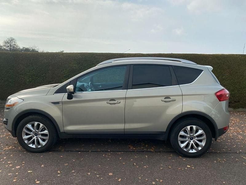 Grau Gebraucht 2009 Ford Kuga Titanium SUV | 7.200 € (Fairer Preis) - Bild 1/4