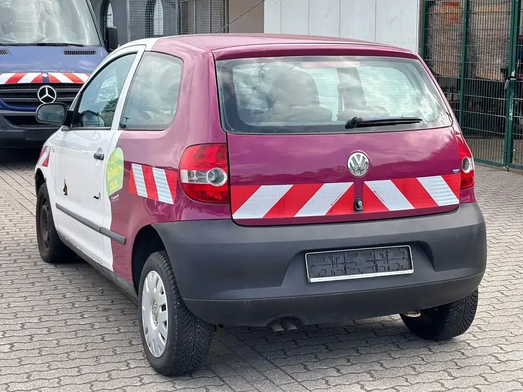 Gebraucht VW Fox Basis 69 PS (50 kW) 2006 Weiß Kleinwagen