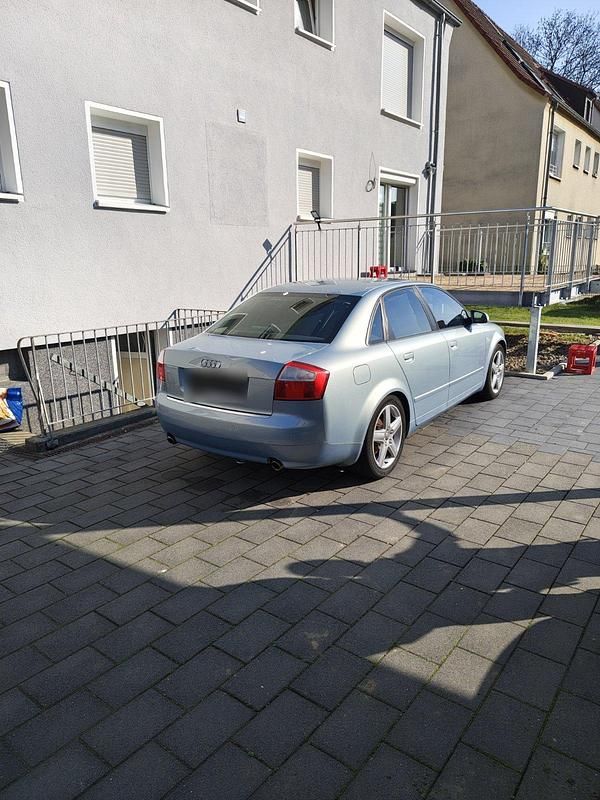 Usata Audi A4 220 CV (161 kW) 2003 Blu Berlina