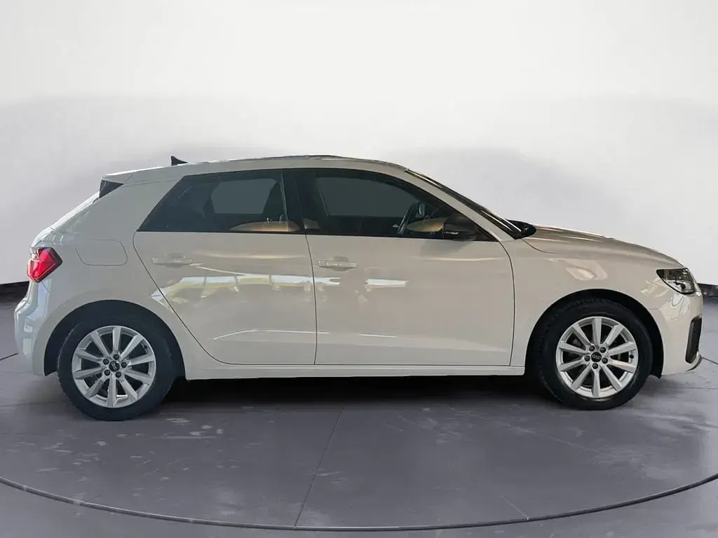 Gebraucht Audi A1 Sportback 95 PS (69 kW) 2023 Cortinaweiß Kleinwagen