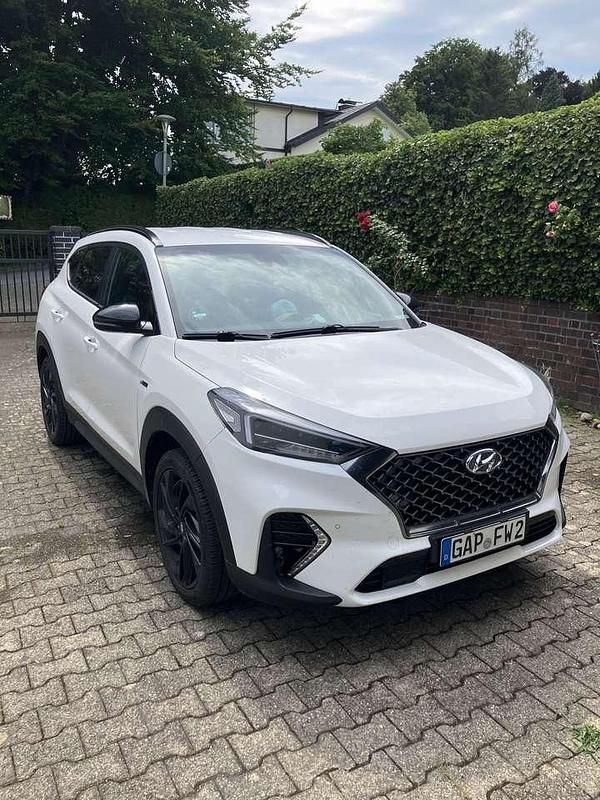 Weiß Gebraucht 2019 Hyundai Tucson N Line SUV | 20.900 € (Fairer Preis) - Bild 1/4
