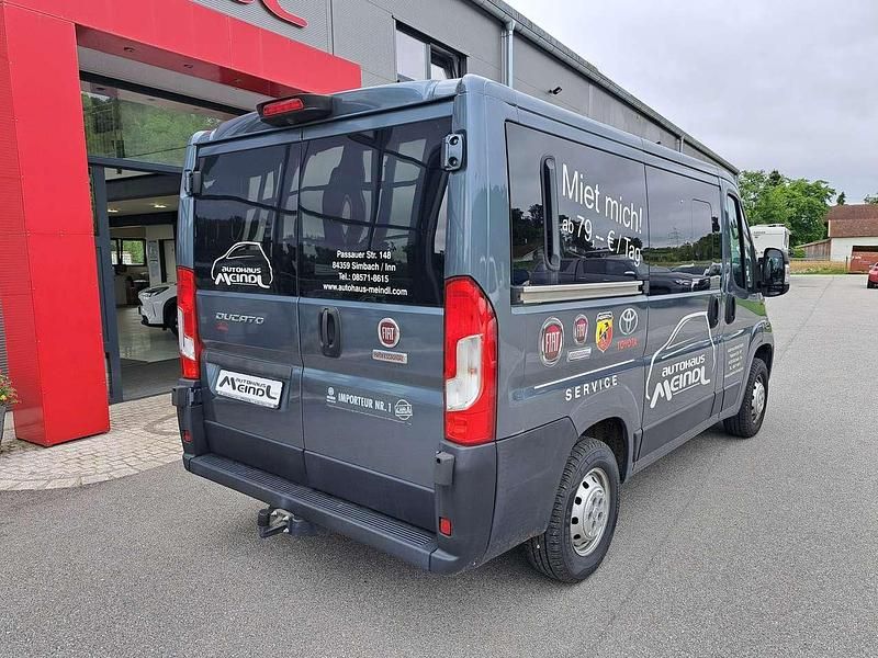 Gebraucht Fiat Ducato 140 PS (102 kW) 2020 Fer grau met. Van