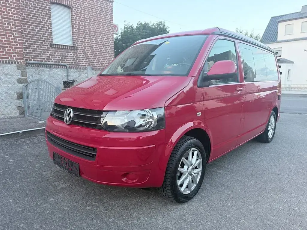 Gebraucht VW California Beach 179 PS (131 kW) 2014 Rot Van