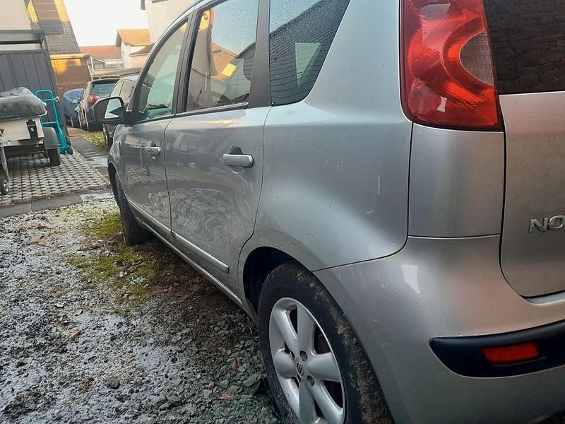 Gebraucht Nissan Note Acenta 88 PS (64 kW) 2006 Grau Van / Kleinbus