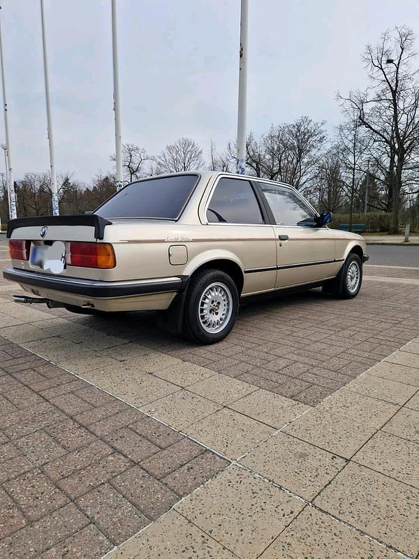 Gebraucht BMW 318 105 PS (77 kW) 1985 Andere farben Coupé