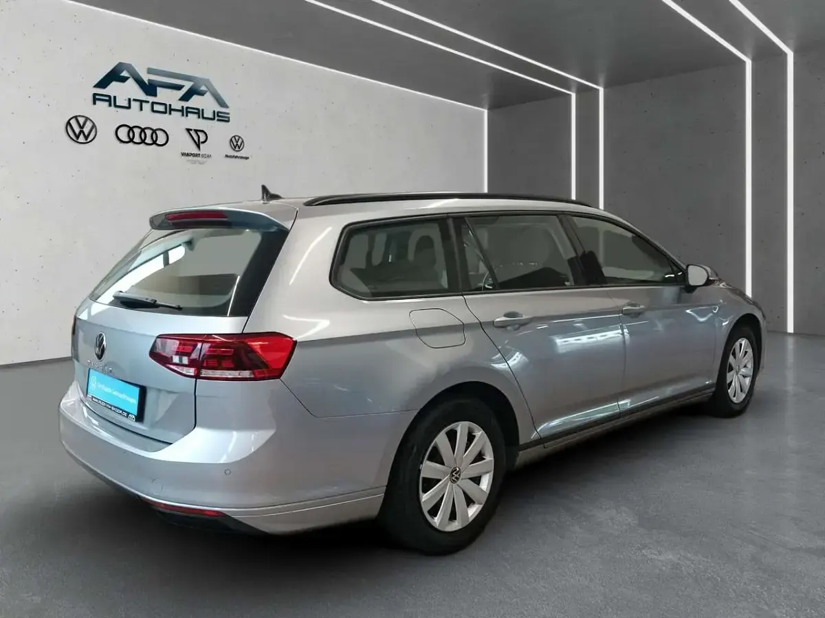 Gebraucht VW Passat Conceptline 150 PS (110 kW) 2022 Silber Kombi