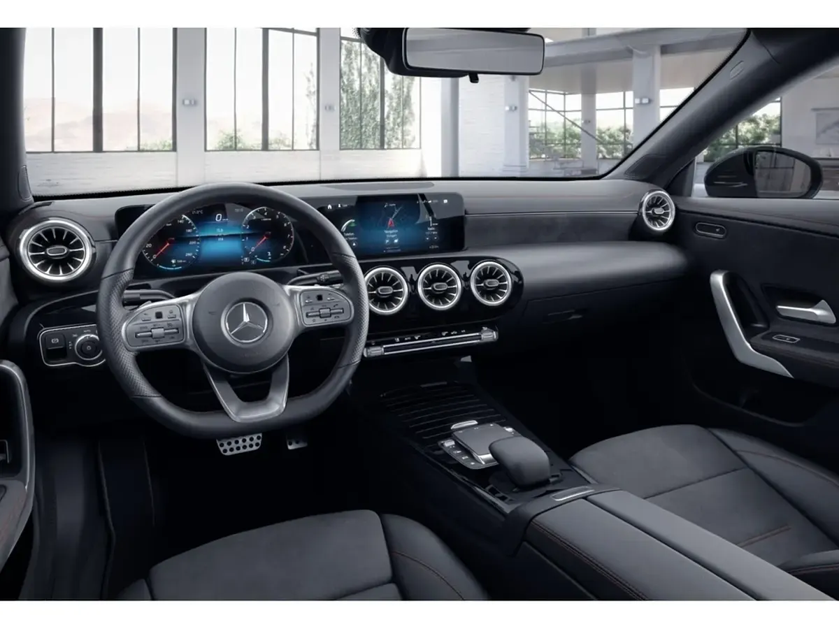 Gebraucht Mercedes CLA200 AMG 163 PS (119 kW) 2023 Weiß polarweiß Coupé
