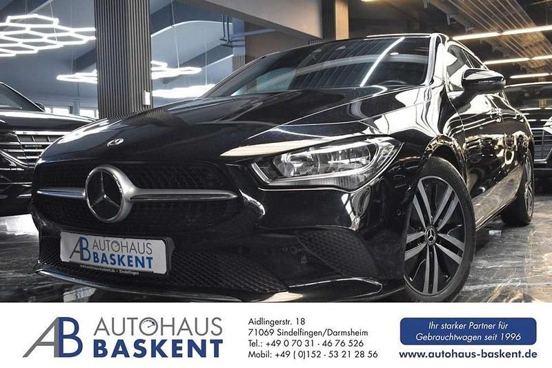 Gebraucht Mercedes CLA220 190 PS (139 kW) 2021 Nachtschwarz Limousine