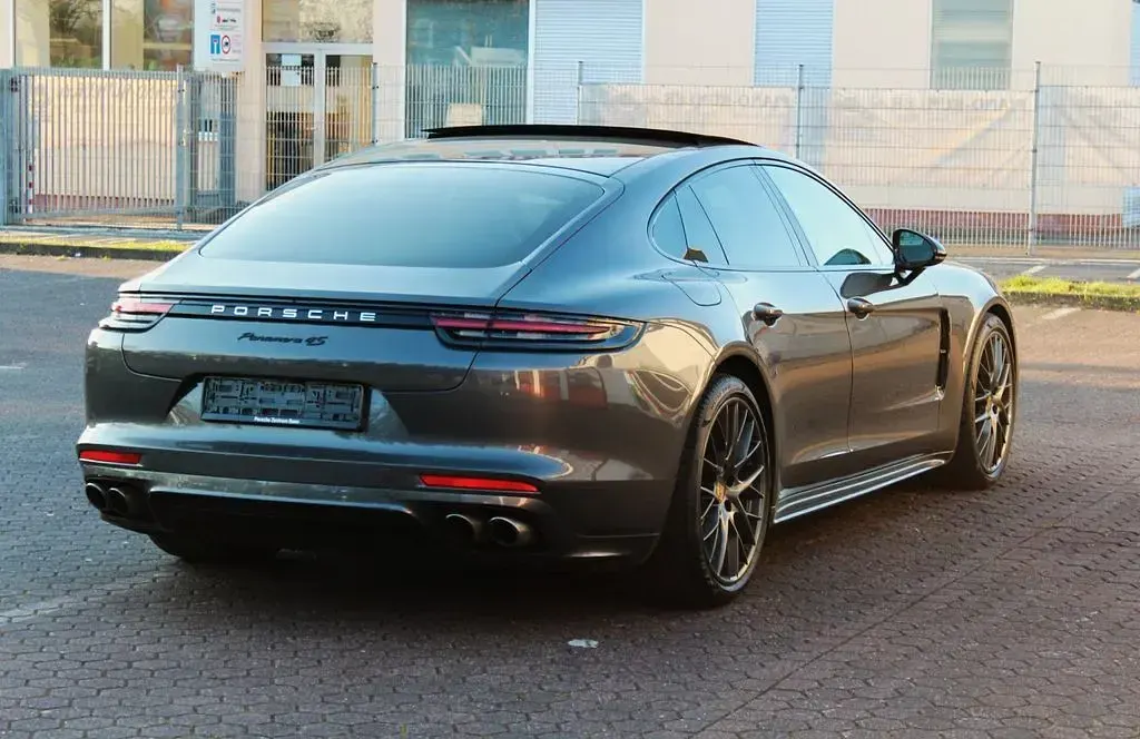 Gebraucht Porsche Panamera 4S Chrono 421 PS (309 kW) 2019 Grau Limousine