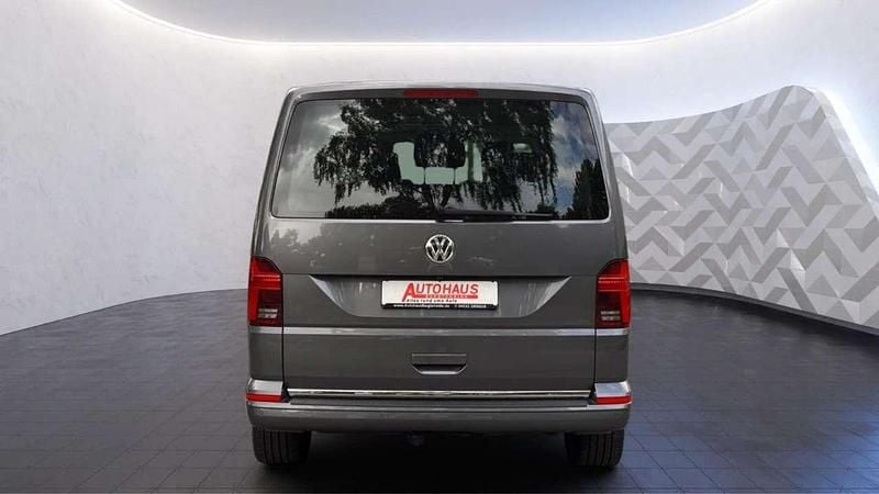 Second-hand VW Multivan 150 CP (110 kW) 2021 Gri Monovolum