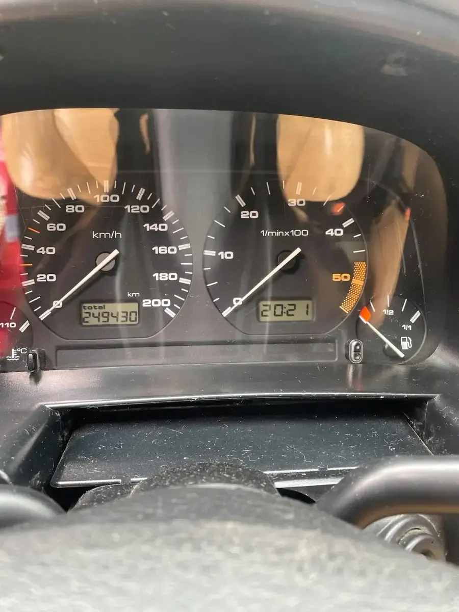 Gebraucht VW Caddy 90 PS (66 kW) 2001 Rot Van / Kleinbus