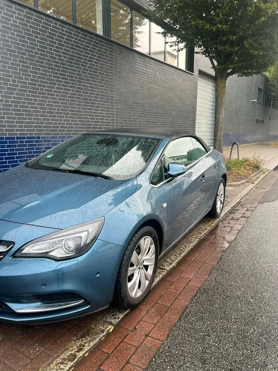 Gebraucht Opel Cascada 165 PS (121 kW) 2013 Blau Cabrio