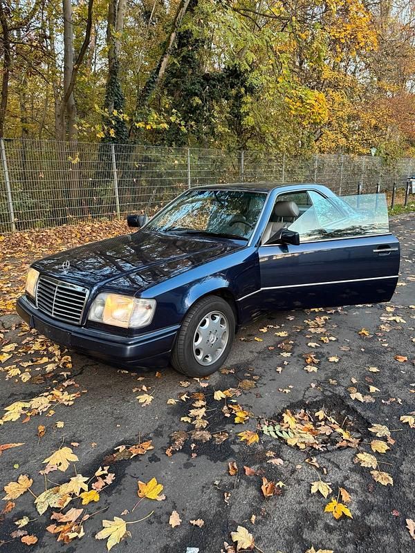 Gebraucht Mercedes E320 220 PS (161 kW) 1995 Blau Coupé