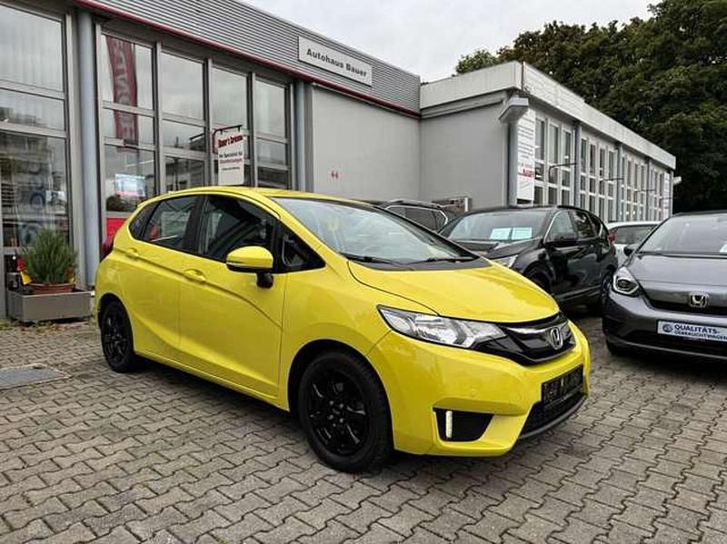 Attract yellow Gebraucht 2016 Honda Jazz Comfort Kleinwagen | 13.500 € (Etwas zu teuer) - Bild 1/4