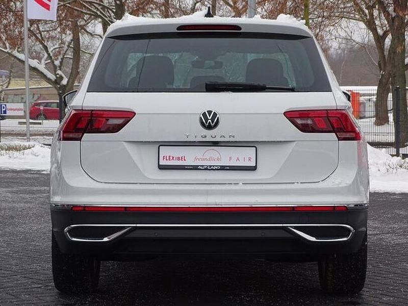 Gebraucht VW Tiguan Elegance 150 PS (110 kW) 2022 Pure white SUV