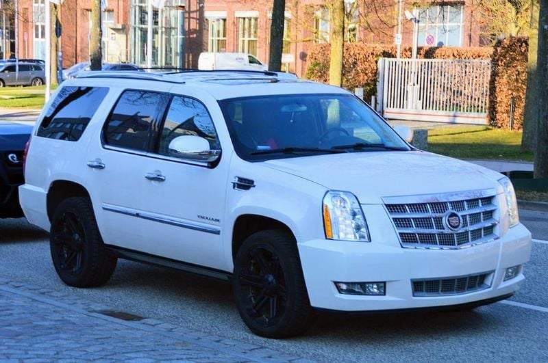 Gebraucht Cadillac Escalade 409 PS (300 kW) 2015 Weiß SUV
