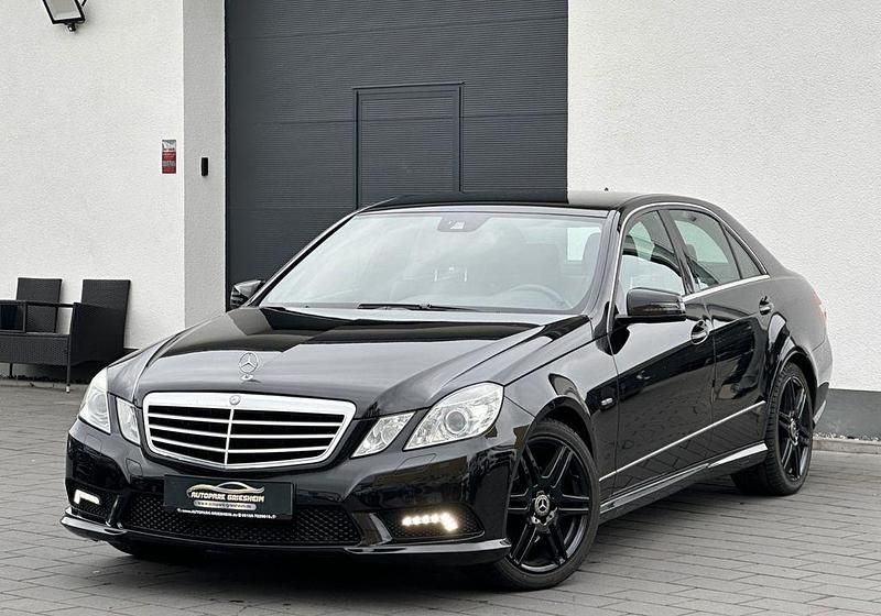 Gebraucht Mercedes E250 AMG line 270 PS (198 kW) 2011 Schwarz Limousine