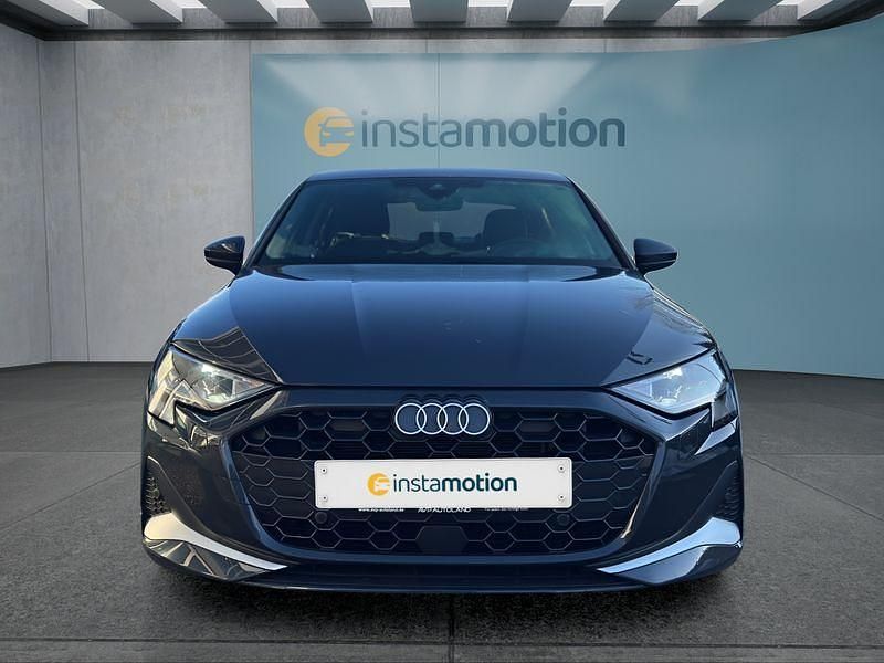 Gebraucht Audi A3 150 PS (110 kW) 2025 Grau Limousine